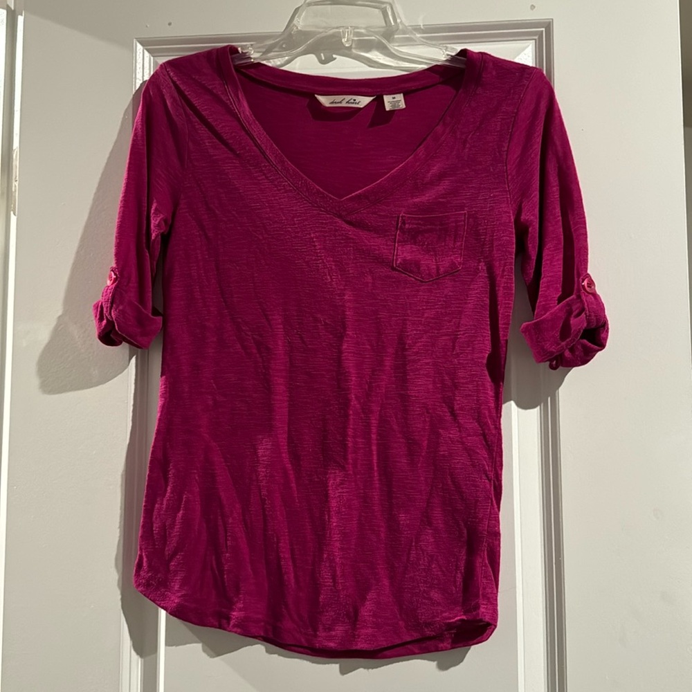 Women’s pink cuffed sleeve medium “Derek Heart” cuffed sleeved shirt
